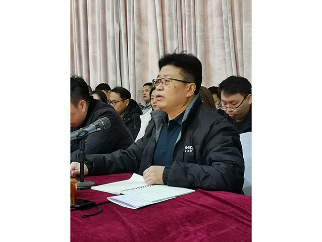 Podjetje Tangshan Jinsha je organiziralo novoletni uvodni sestanek